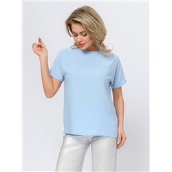 Блуза голубого цвета с короткими рукавами