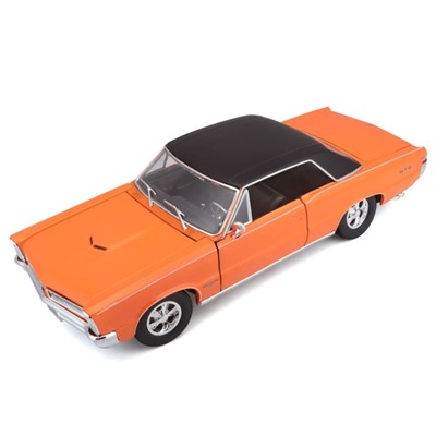 Машинка Maisto Die-Cast 1965 Pontiac GTO, открывающиеся двери, 1:18, цвет оранжевый