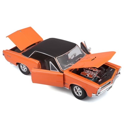 Машинка Maisto Die-Cast 1965 Pontiac GTO, открывающиеся двери, 1:18, цвет оранжевый