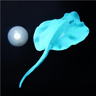 Декор для аквариума "Скат", силиконовый, с неоновым эффектом, 18 х 8 см