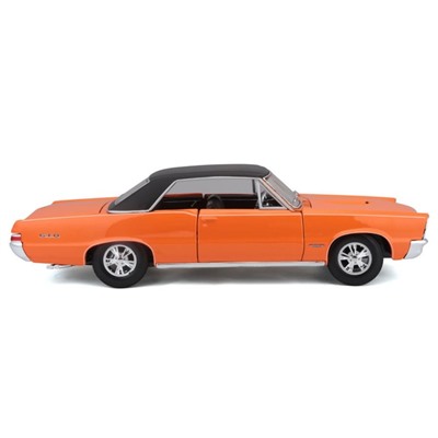 Машинка Maisto Die-Cast 1965 Pontiac GTO, открывающиеся двери, 1:18, цвет оранжевый