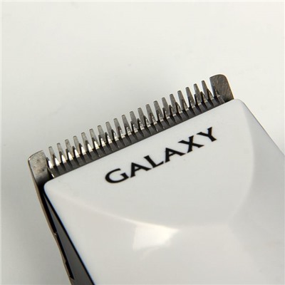 Машинка для стрижки Galaxy GL 4106, 12 Вт, 220 В, 6 насадок, лезвия из нерж. стали